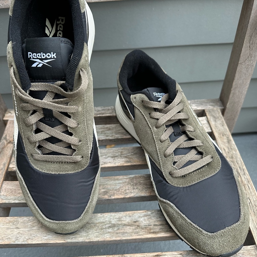 Reebok Classic Men's Dark Green, Black Nylon and Black Sneakers, Sz 12, New!